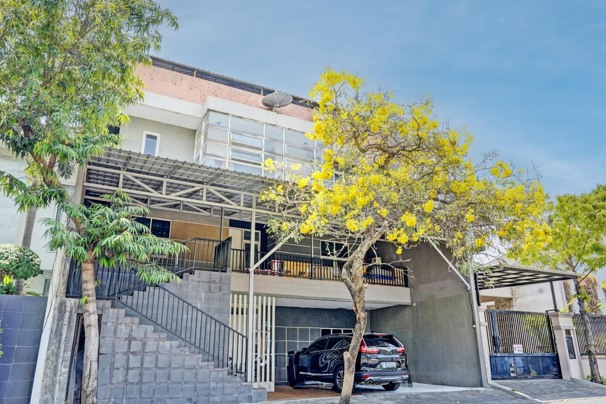 סוראבאיה Oyo 93112 Garden Homestay 3 Merlion מראה חיצוני תמונה